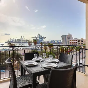 luxurious-duplex-seafront-apt-w-amazing-sea-views.hotelssaintjulians.com/